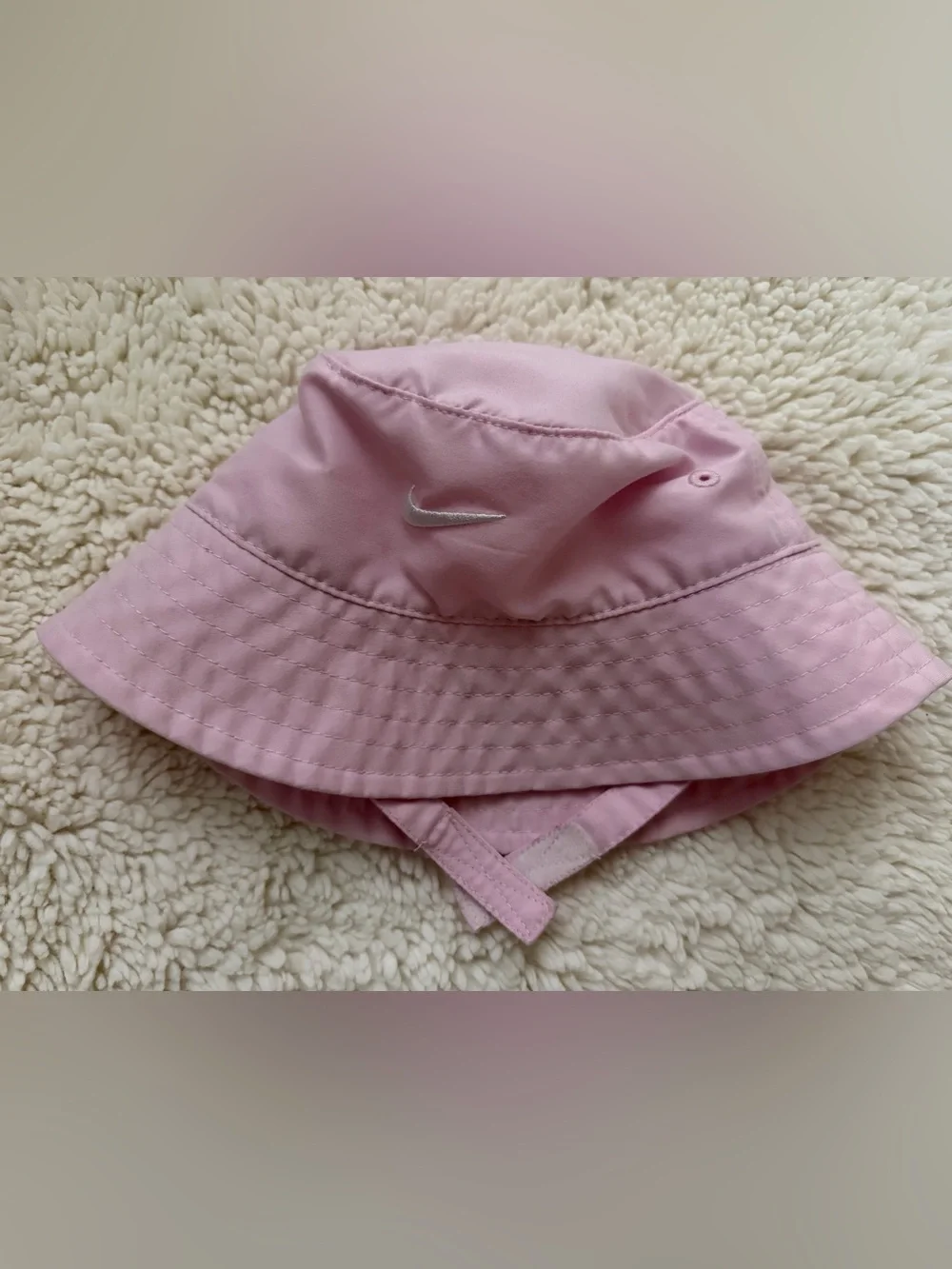 Nike Baby Girls' Bucket Hat (12-24 Months) like new worn twice